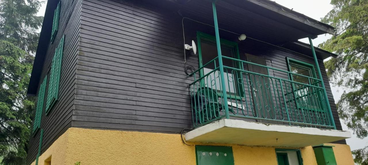 Chata Julka Dedinky Exterior photo